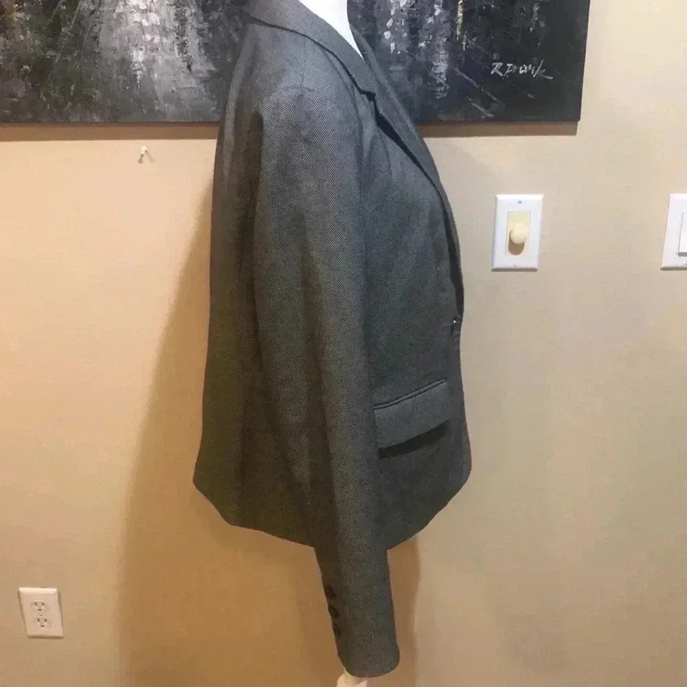 Liz Claiborne Gray & Black Single Button Blazer with Functional Pockets-Size L